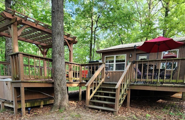 Cozy Cabin off the Arkansas River w/Hot Tub!