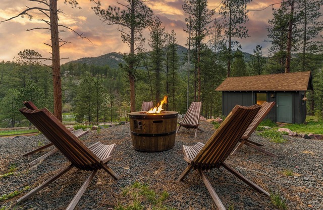 Cozy Cabin w/Hot Tub, Game Room & Private Writer's Nook - Close to town!