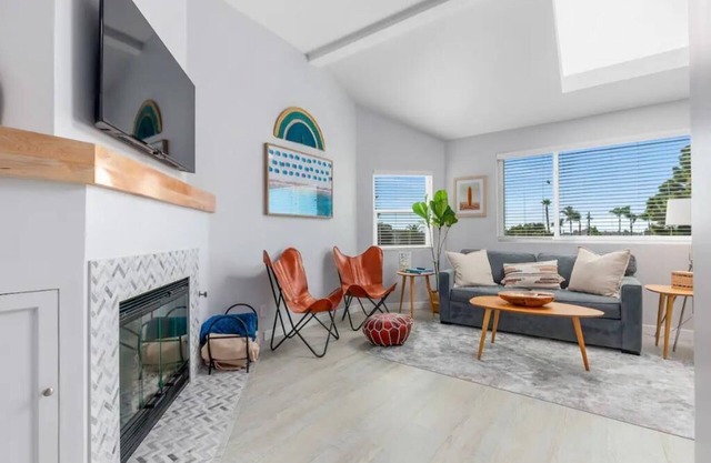 Cozy Carlsbad Village Beach Townhouse
