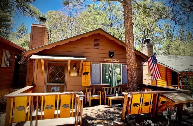 Cozy chalet perfect for a relaxing getaway!