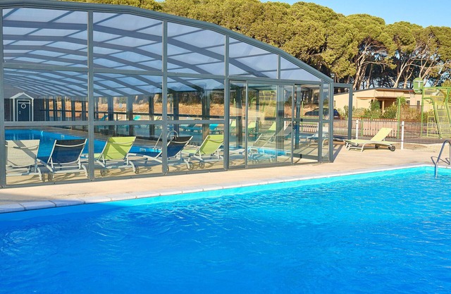 Cozy Chalet with Heated Pool, Near Mediterranean Beaches, 3 Bedrooms, 2 Bathrooms
