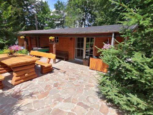 Cozy Chalet with Sauna, Wibrin