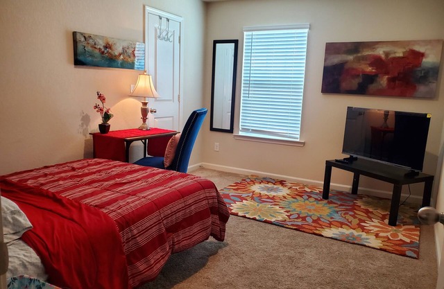Cozy & comfortable room in Cartersville! Nearby Hyundi plant, Piedmont Hospital