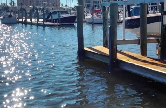 Cozy condo in Burnt Store Marina. Ideal spot for a boating adventure.