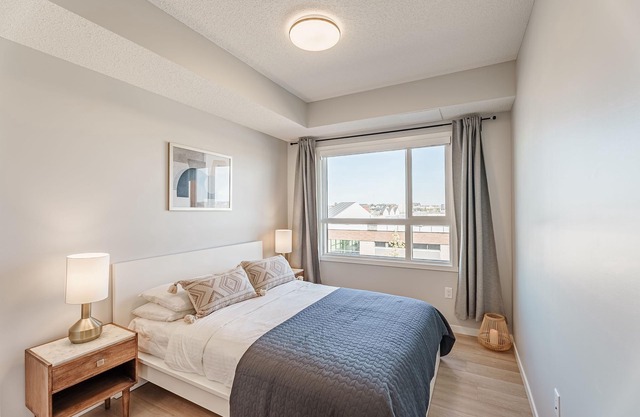 Cozy Condo w/AC, 2+1 (Junior) Beds, 15 mins to YYC