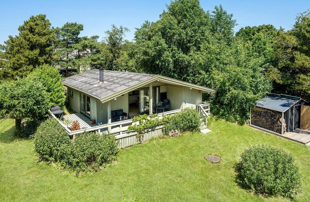 Cozy cottage with large garden on the island of Funen.