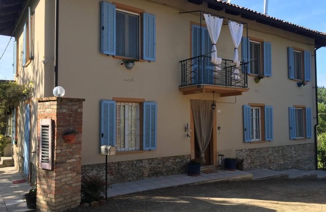 Cozy country house,CASA IL GLICINE, for a relaxing holiday surrounded by nature