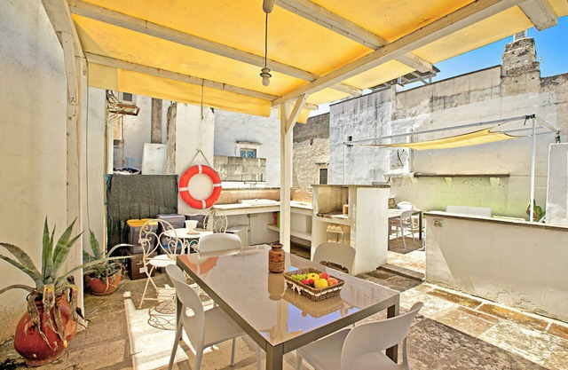 Cozy Courtyard Retreat in Salento, Parabita, Italy