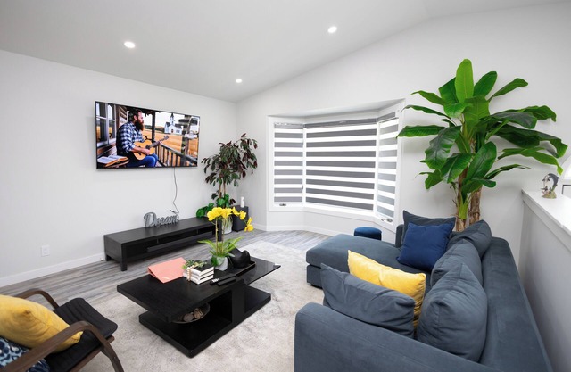 Cozy Cove Extension