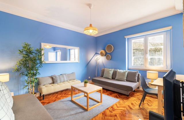 Cozy Downtown Avenue 3D by Central Hill