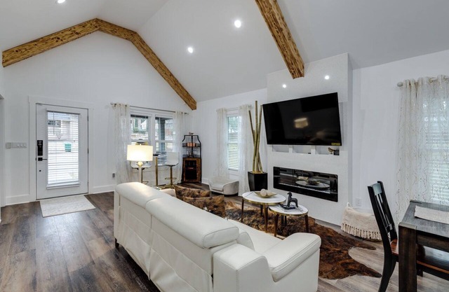 Cozy Georgia retreat. Near Atlanta's attractions!