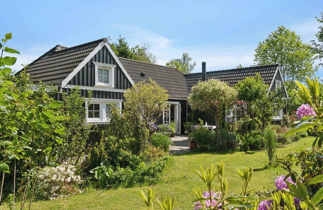 Cozy holiday home in scenic Rågeleje