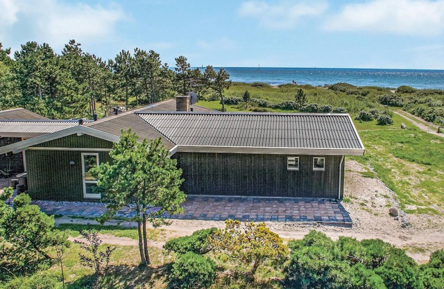 Cozy home in Ebeltoft with sauna