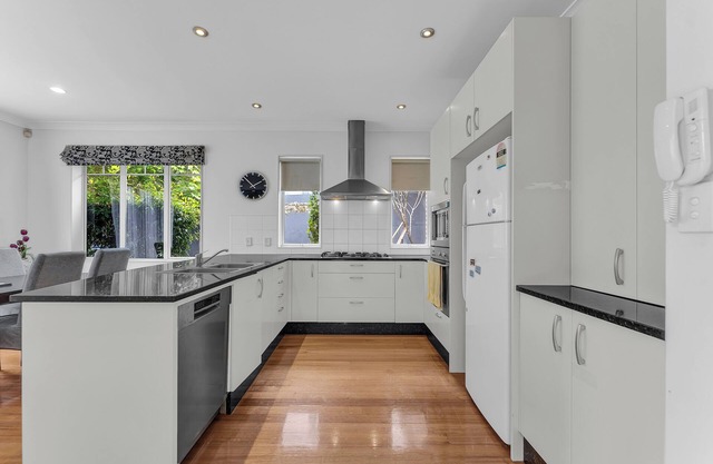 Cozy Home in Epsom