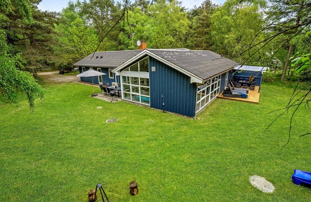 Cozy home in Hadsund with sauna