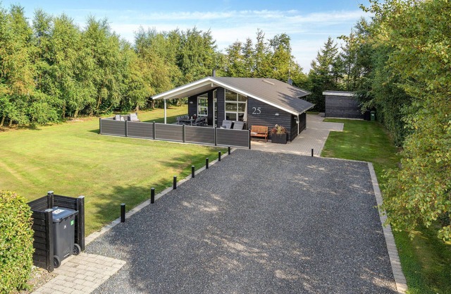 Cozy home in Hemmet with sauna