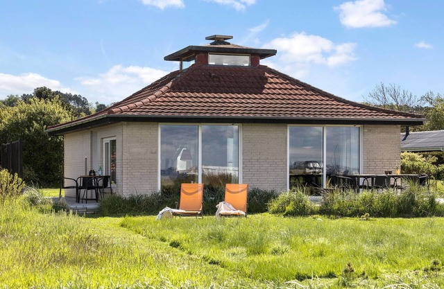 Cozy home in Knebel with WiFi
