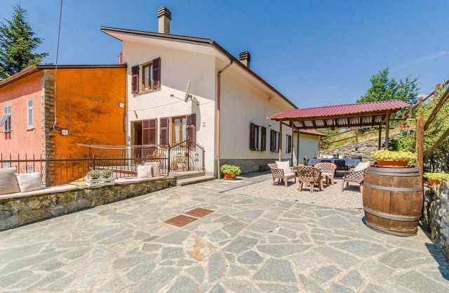 Cozy home in varese ligure (sp)