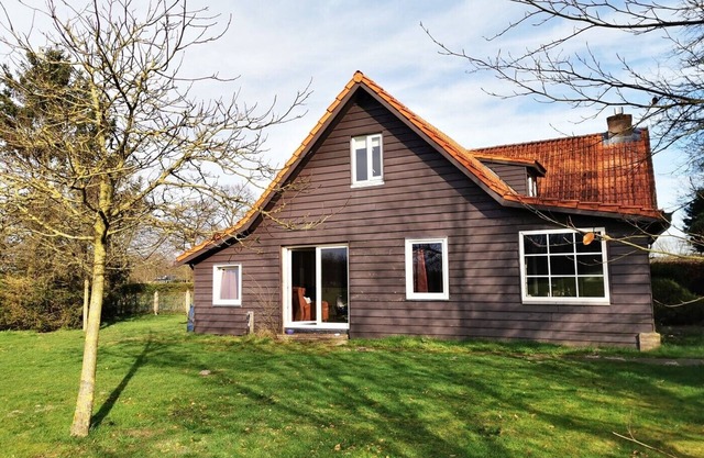 Cozy home with spacious garden and beautiful views