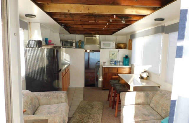 Cozy House Boat in Charming on NOrris Lake in New Tazewell with AC, WiFi