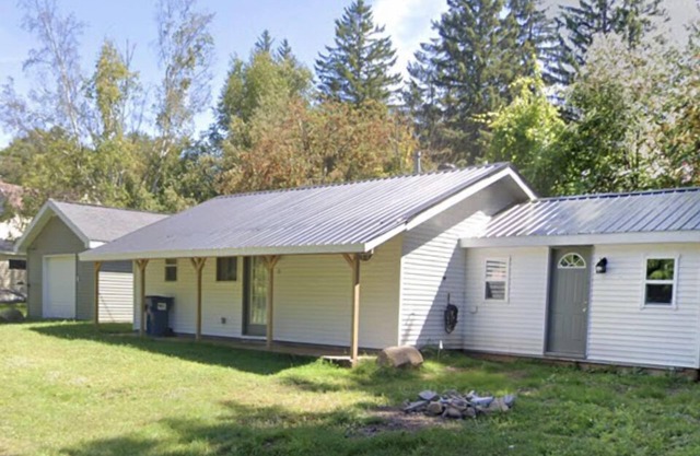 Cozy House (Hurley, WI/Ironwood, MI area)