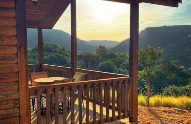 Cozy King Cabin: Texas Hill Country Resort/w Pool