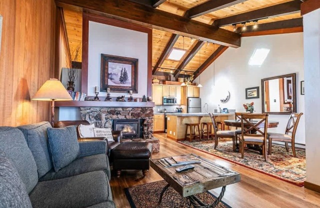 Cozy Lakefront Condo at Chinquapin | Unit 160