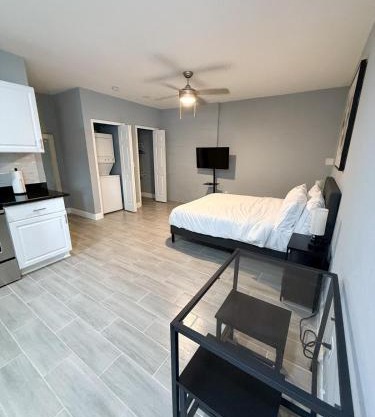Cozy Modern Studio