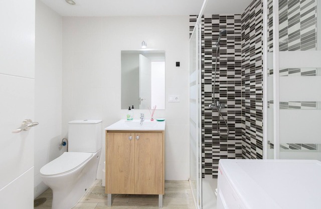 Cozy one bedroom apartment in Chamartin