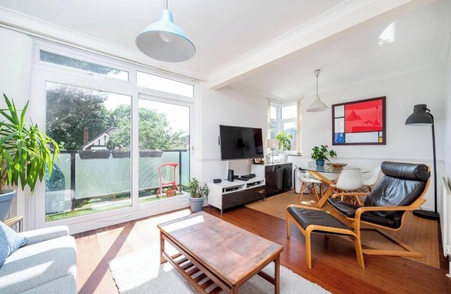 Cozy One-Bedroom Flat in Bromley