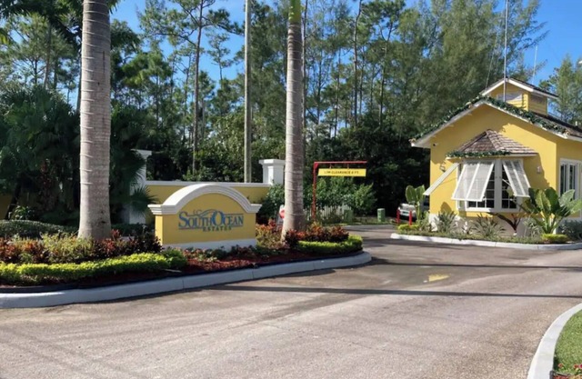 Cozy place with 24Hrs Security. 10 Minutes from the airport and 5 min from beach