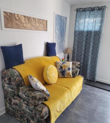 Cozy quiet place next to hwy smart tv+wifi+netflix