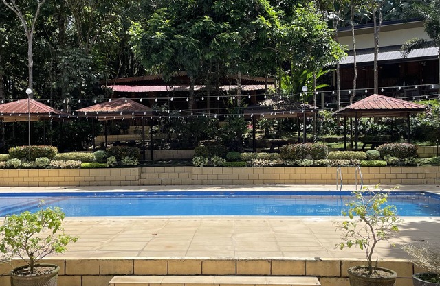 Cozy Retreat amidst nature, very spacious for families and groups, free WiFi