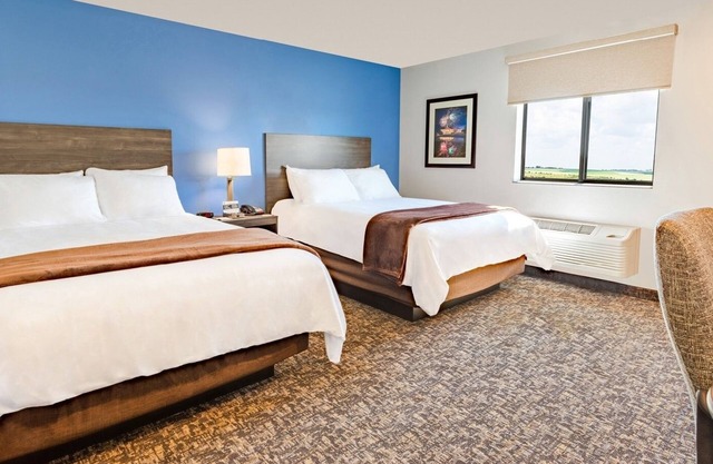 Cozy Retreat w/Kitchen! Free Parking, BBQ Facilities, Pet-Friendly!