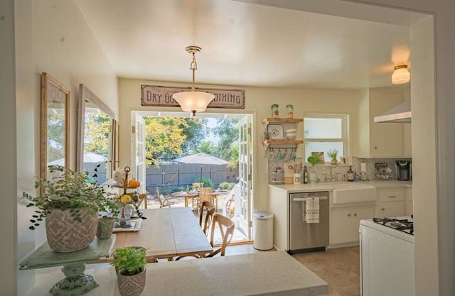 Cozy Southern California Lavender Cottage Sierra Madre