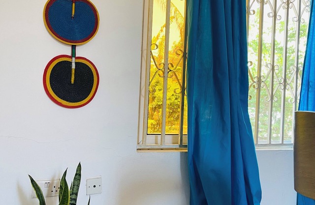 Cozy studio apartment 5mins from the Beach! Pet-friendly