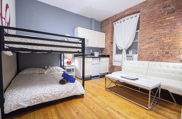 Cozy Studio Apartment - Midtown, Times Square