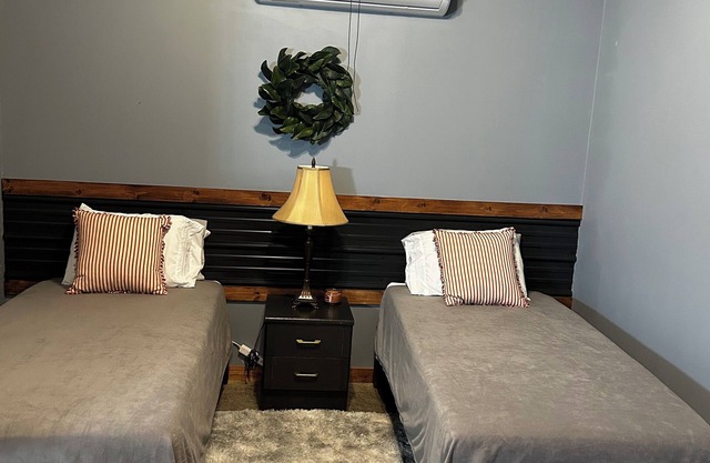 Cozy studio in enjoyable Gypsum with AC, WiFi