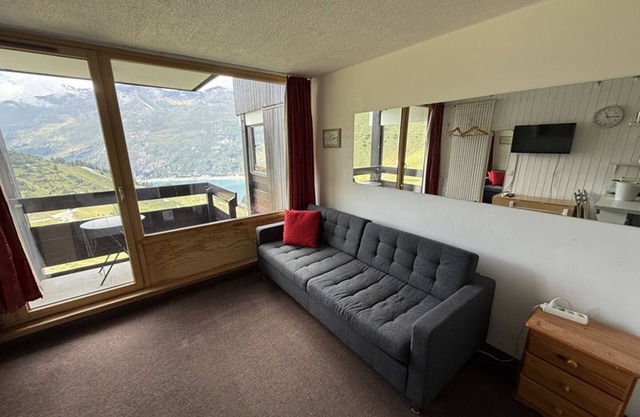 Cozy Studio Near Slopes and Shops with Balcony