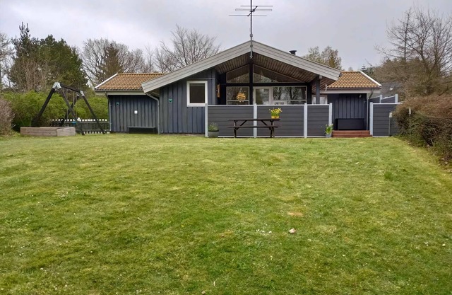 Cozy summer house and annex in tranquility