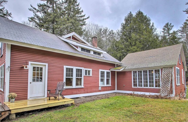 Cozy Thornton Home w/ Deck, 3 Mi to Slopes!