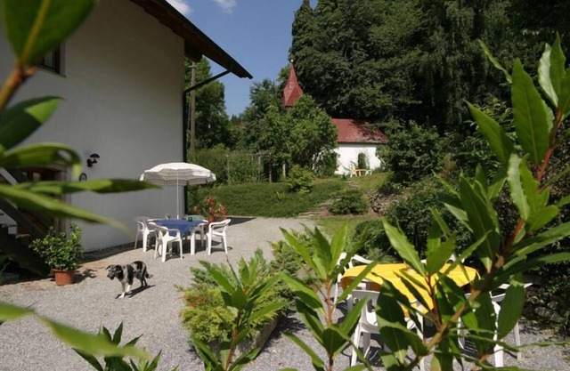 Cozy vacation apartment (80sqm) with access to the courtyard