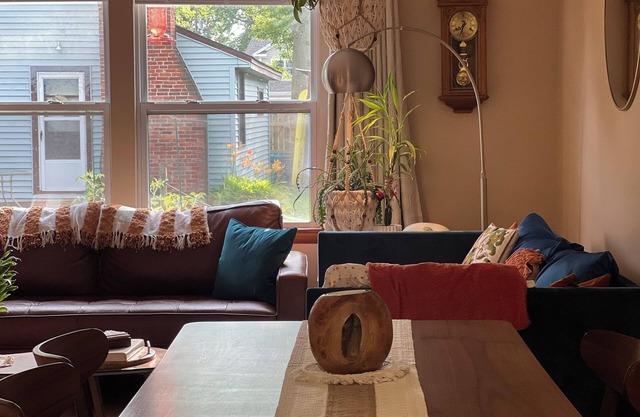 Cozy Vibe, Clean, Beach Access, 10 mins to GOTL!