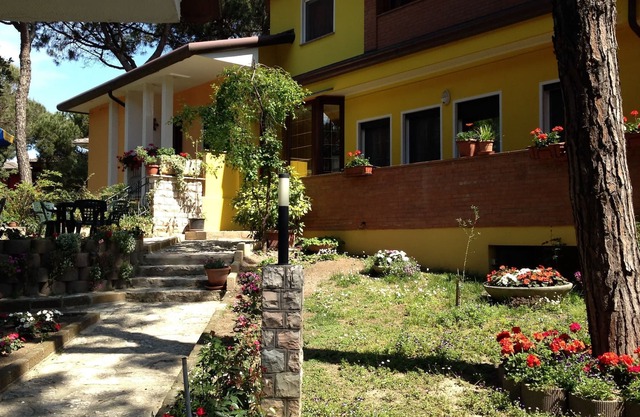 Cozy villa with large garden near the beach by Beahost Rentals