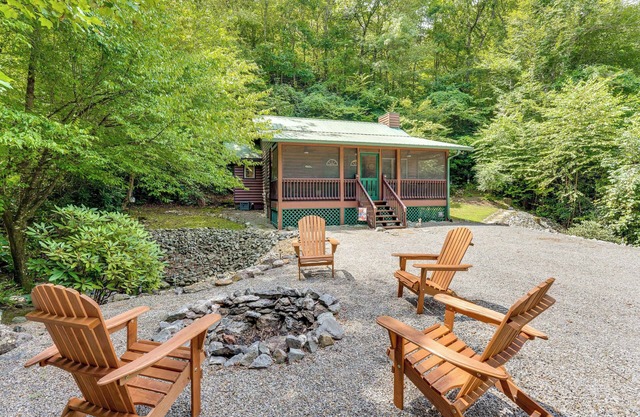 Creekside Smokies Cabin 8 Mi to Murphy