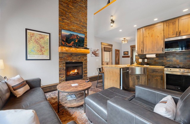 Creekside Suite 09 (NO HT)