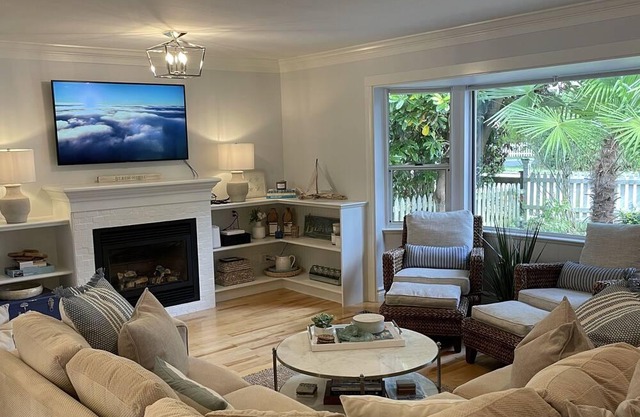 Crescent Beach Vintage Bungalow
