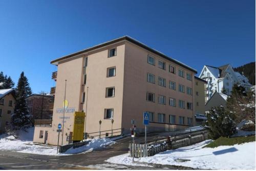 Cresta Apartments - Studios