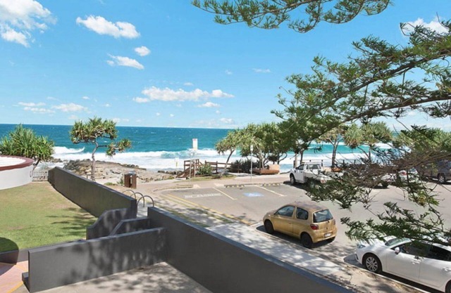 Culverston Unit 2 - Beautiful unit in an unbeatable waterfront location