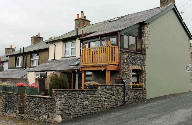 Cumbrian cottage, sleeps 6, in convenient location